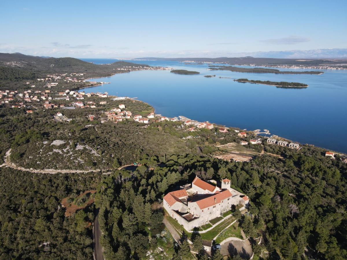 Apartment Lana Пашман Экстерьер фото