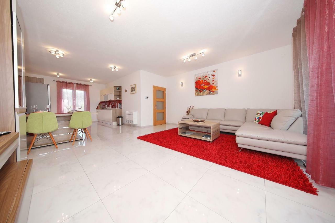 Apartment Lana Пашман Экстерьер фото