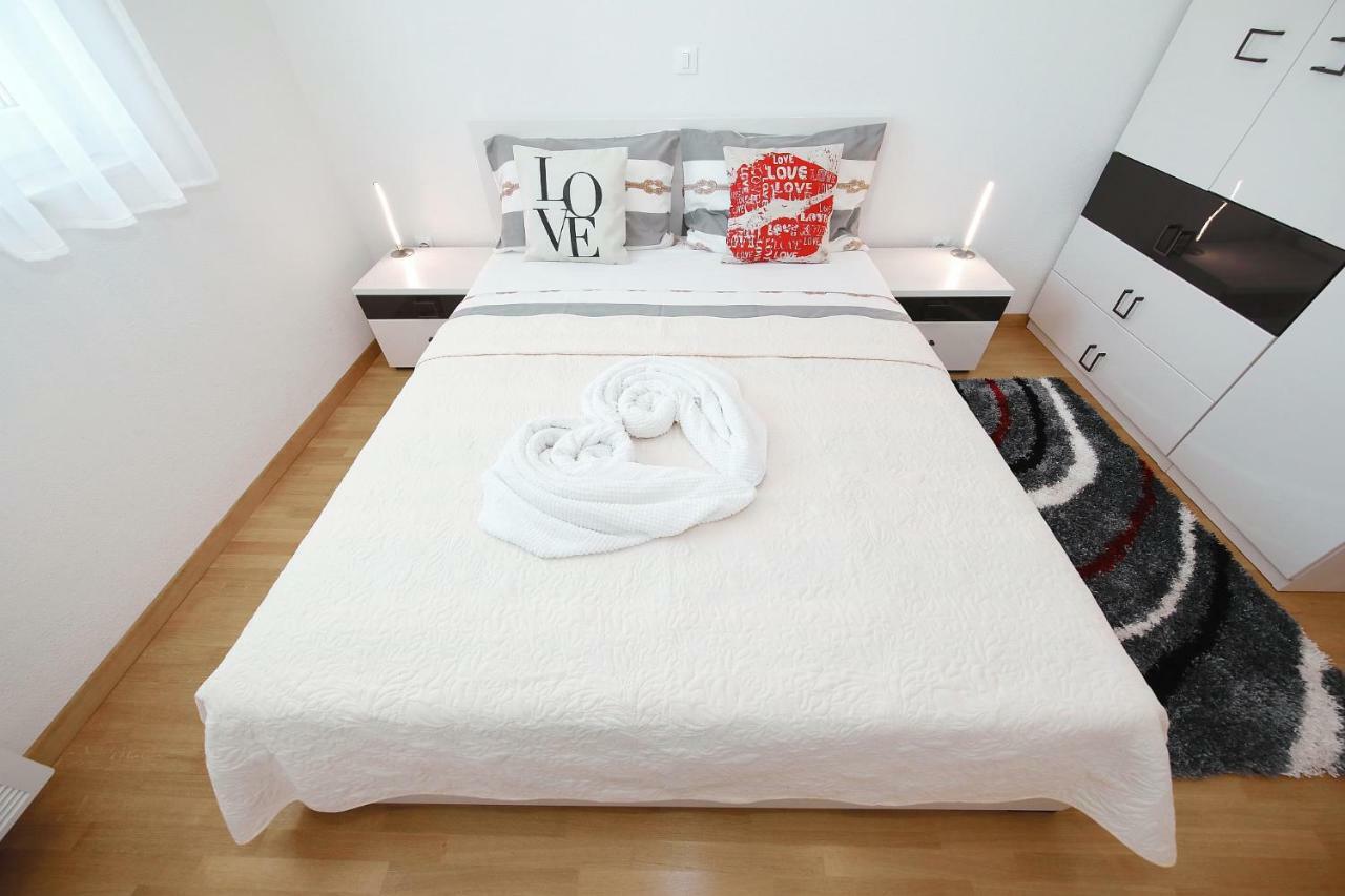 Apartment Lana Пашман Экстерьер фото