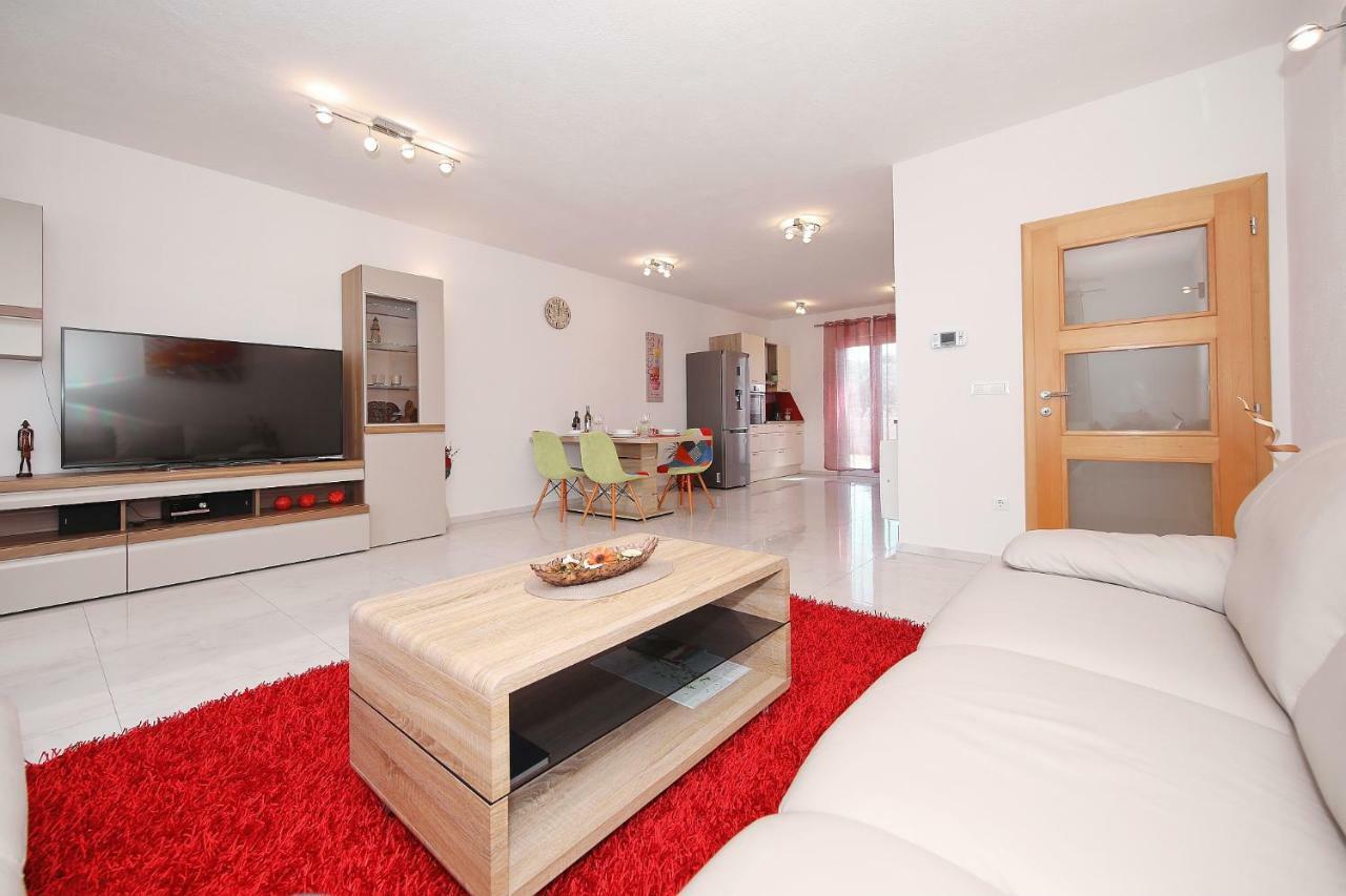 Apartment Lana Пашман Экстерьер фото